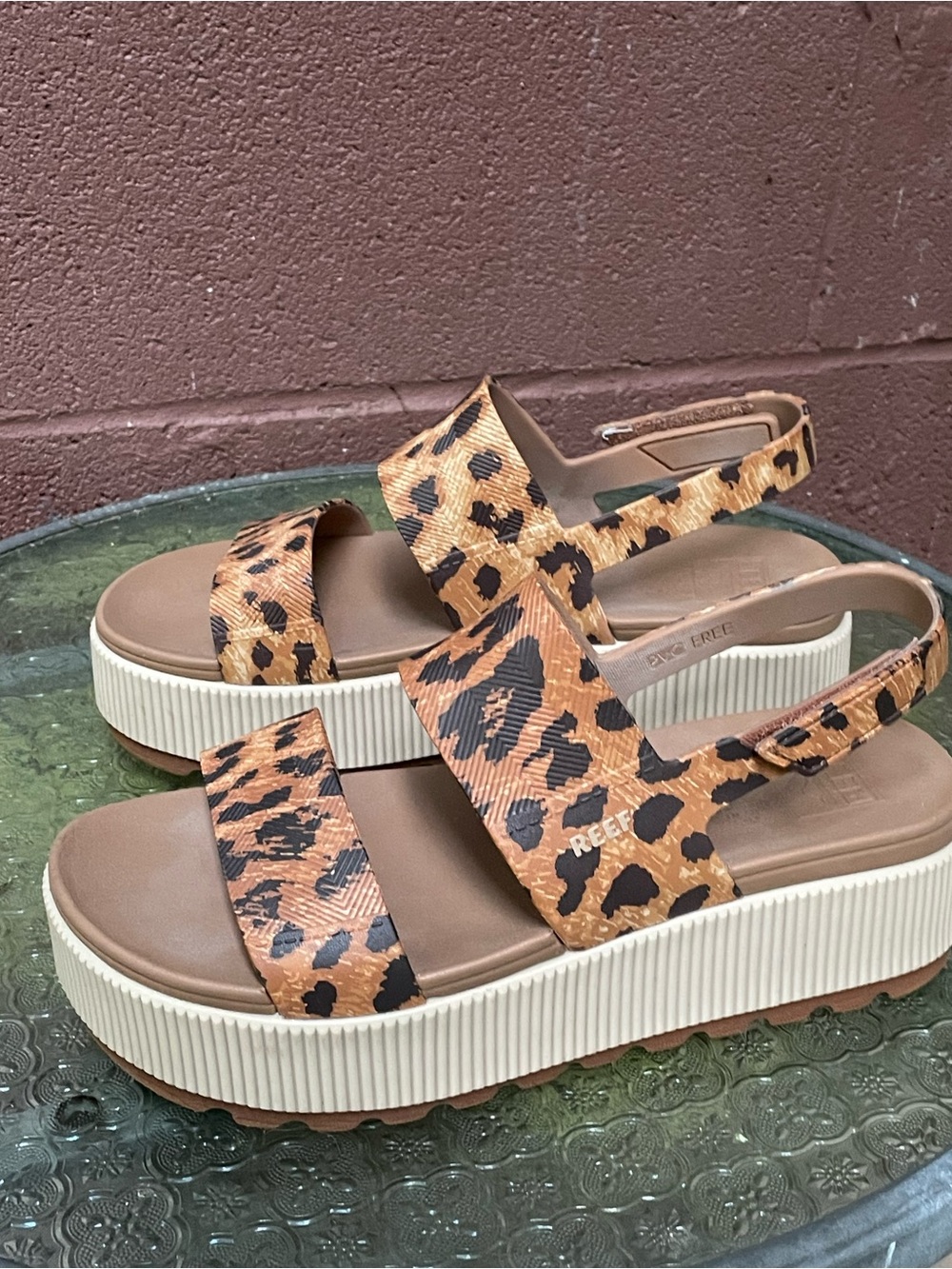 Reef Water Vista Higher Platform Sandals Size 8
